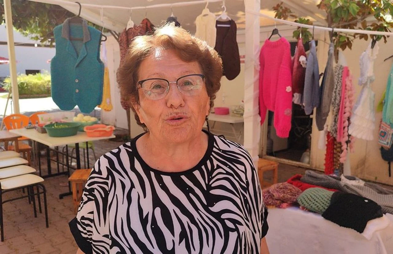 Emekli öğretmenlerin börekleri öğrencilere burs oluyor - 1. Resim