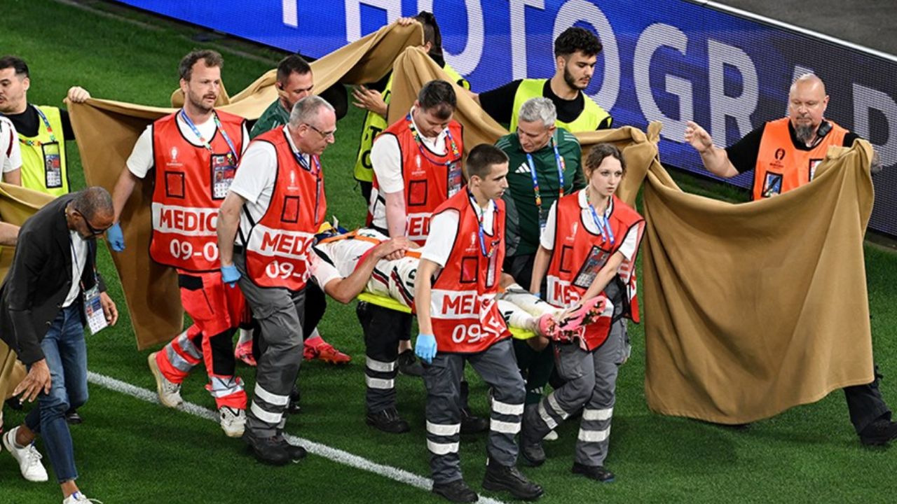 İskoçya-Macaristan maçında korku dolu anlar! Baygınlık geçiren futbolcu hastanelik oldu