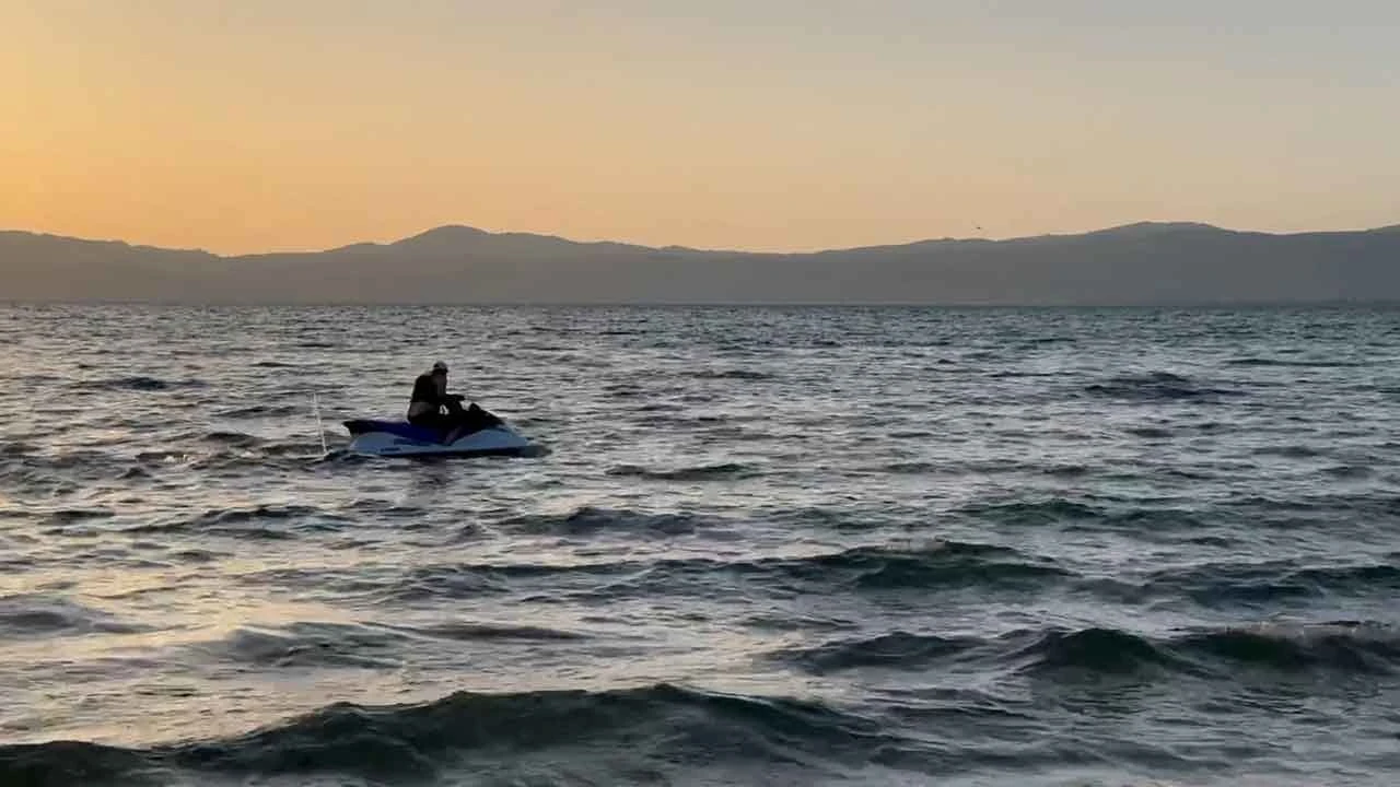 İznik Gölü'nde jet ski faciası! Dakikalarca hayata döndürmek için uğraştılar - 1. Resim