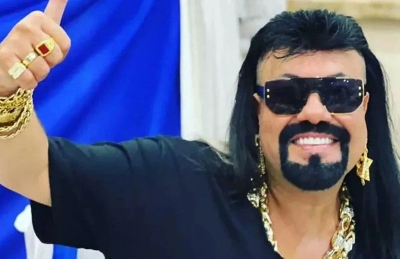 Kobra Murat'ın peruğu başına iş açtı! Konserlerini bile iptal etti