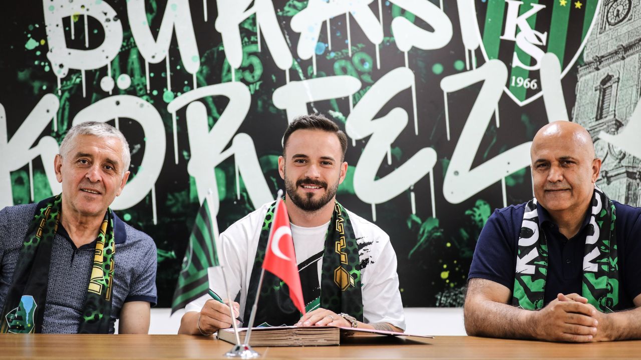 Kocaelispor yeni sezon için ilk transferini açıkladı! Muharrem Cinan&#039;ı renklerine bağladı