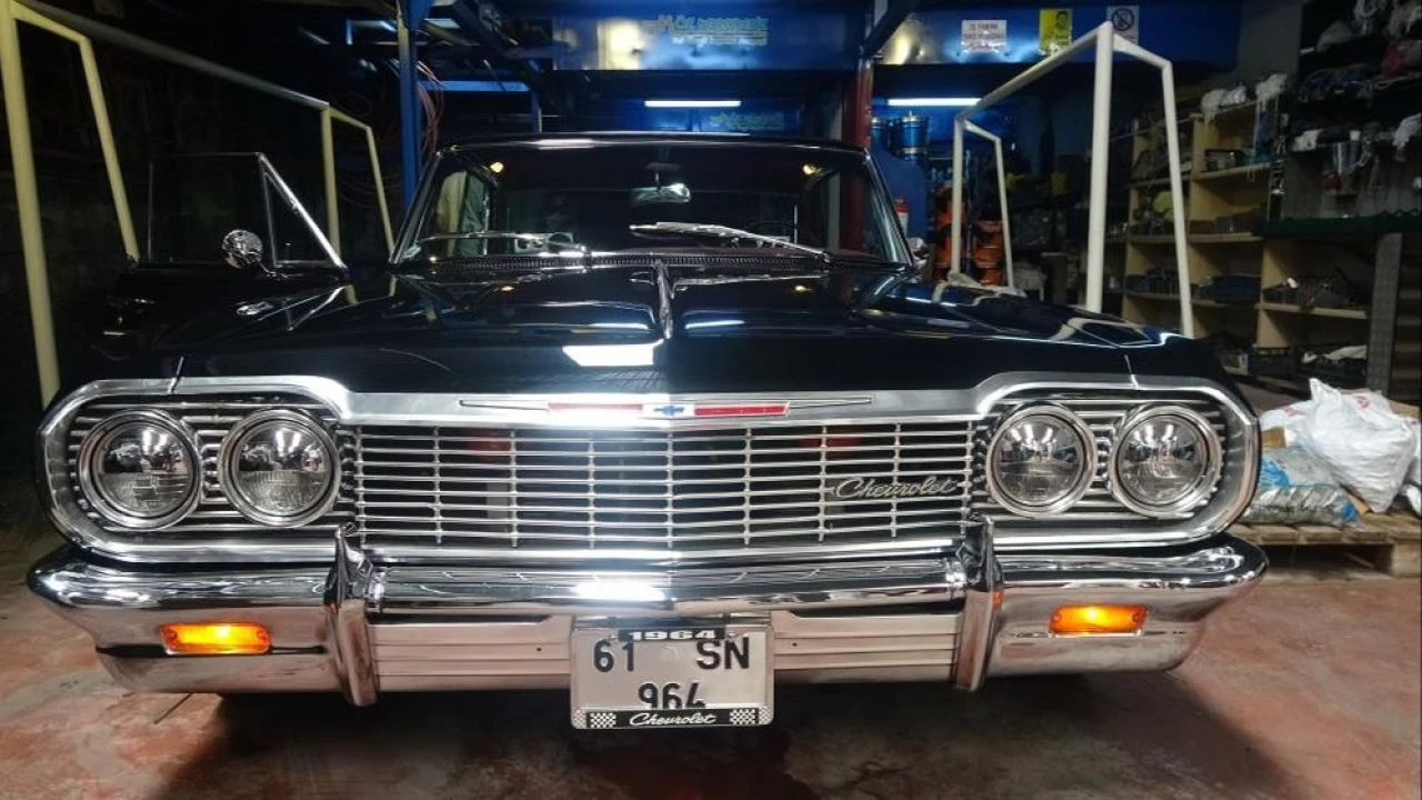 Paha biçilmez araba koleksiyonu! Trafiğe çıkarmaya bile kıyamıyor - 2. Resim