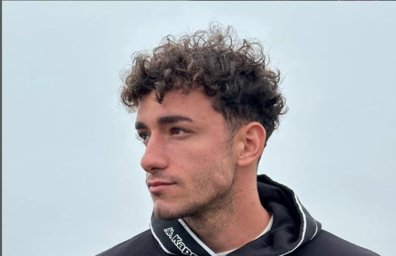 Survivor şampiyonu Nisan Bölükbaşı nişanlandı - 3. Resim