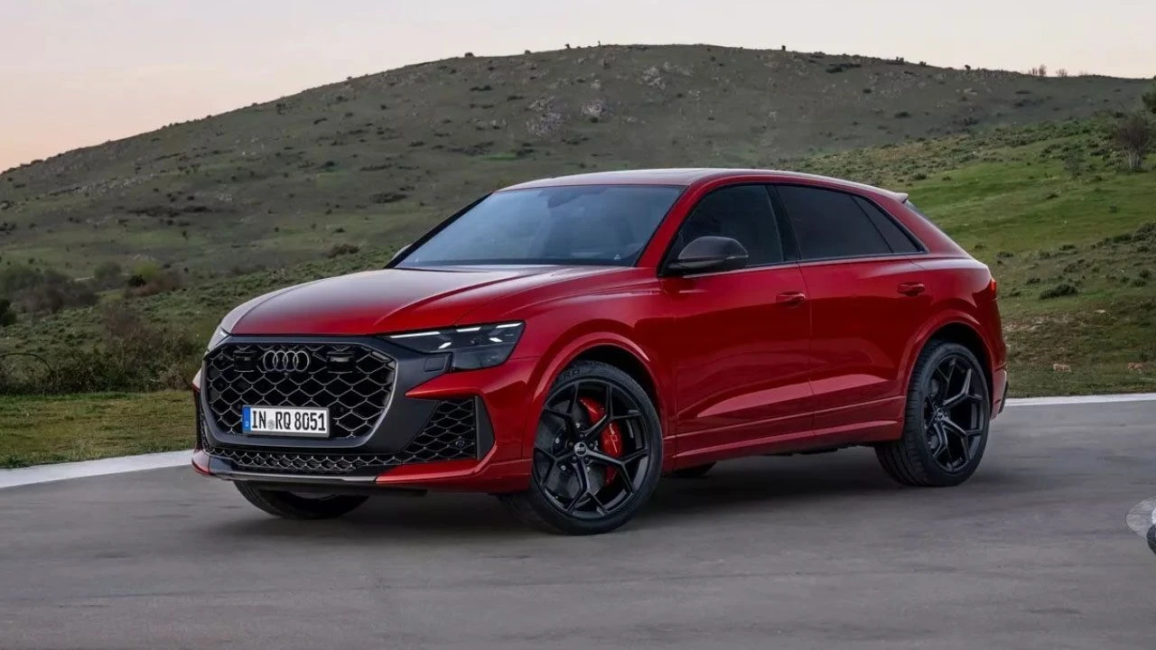 Audi, en güçlü SUV otomobilini tanıttı: RS Q8 Performance