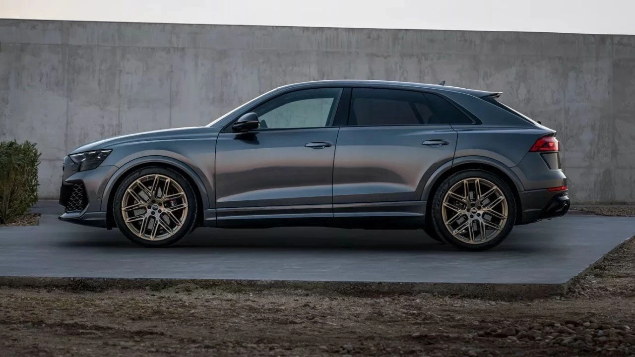 Audi, en güçlü SUV otomobilini tanıttı: RS Q8 Performance