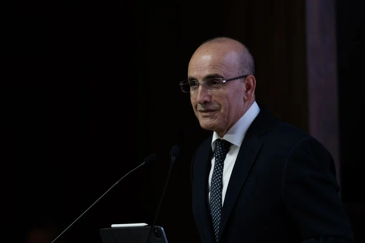 Bakan Şimşek'ten Sözcü'ye makam aracı yanıtı! 'Onları memnun etmek için bisiklete binerim'