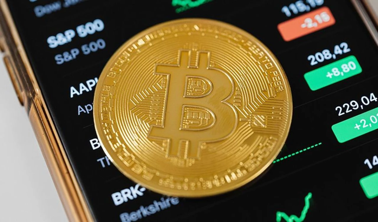 Bitcoin kritik eşiğe dayandı, uzmanlar '45 bin dolara kadar düşebilir' dedi - 1. Resim