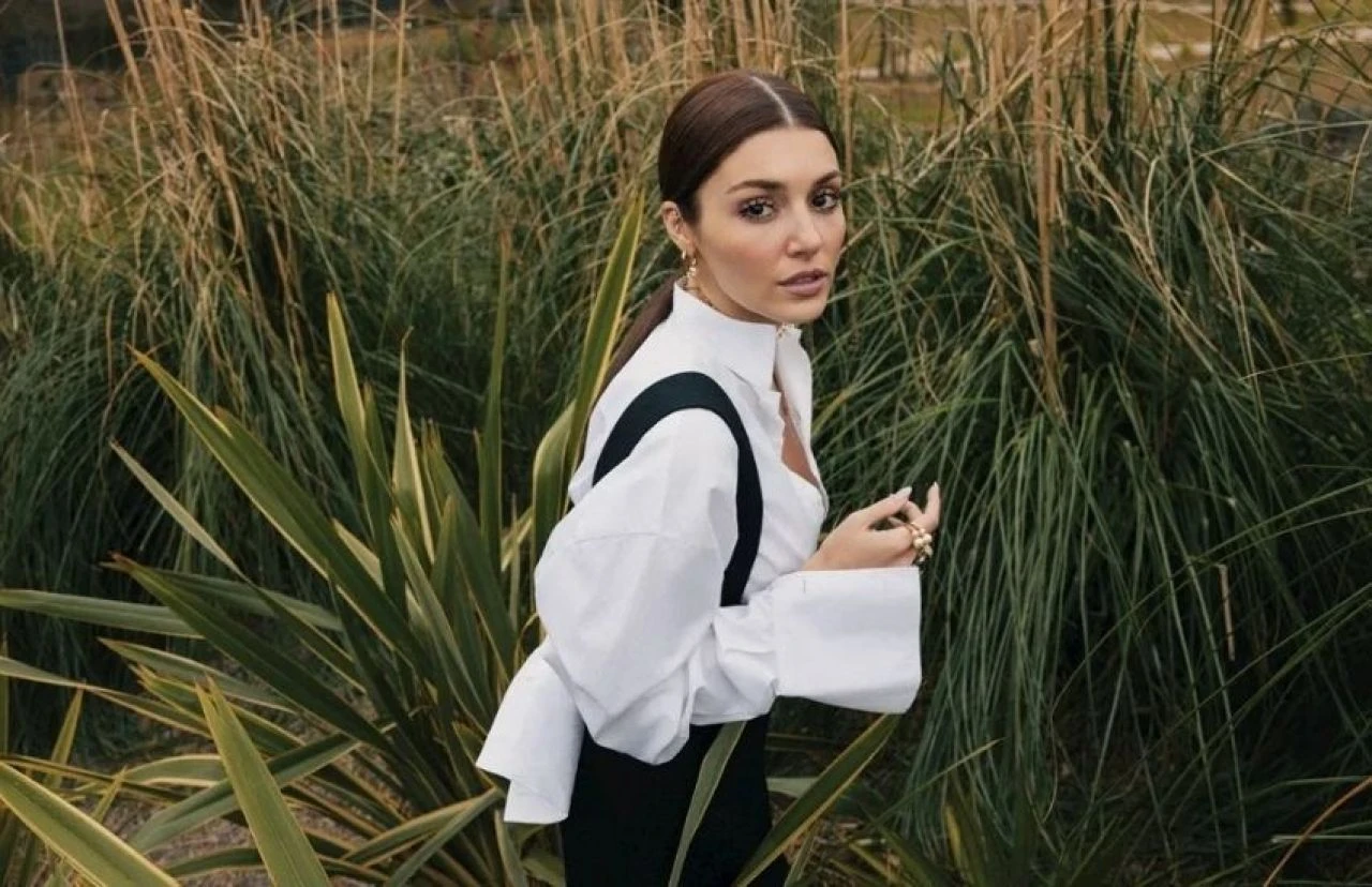 Sıla Türkoğlu ile Hande Erçel yarıştı! 'Yaşayan en güzel kadını' belli oldu