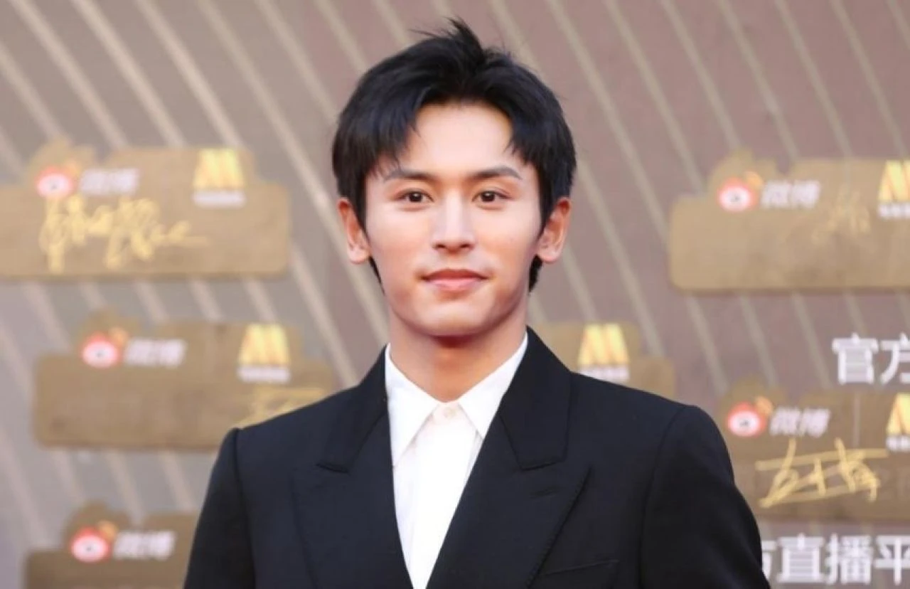 Sıla Türkoğlu ile Hande Erçel yarıştı! 'Yaşayan en güzel kadını' belli oldu