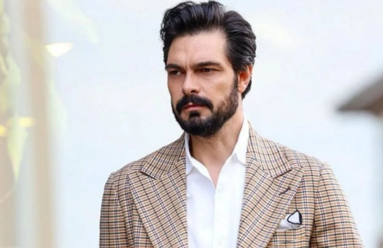 Sıla Türkoğlu ile Hande Erçel yarıştı! 'Yaşayan en güzel kadını' belli oldu