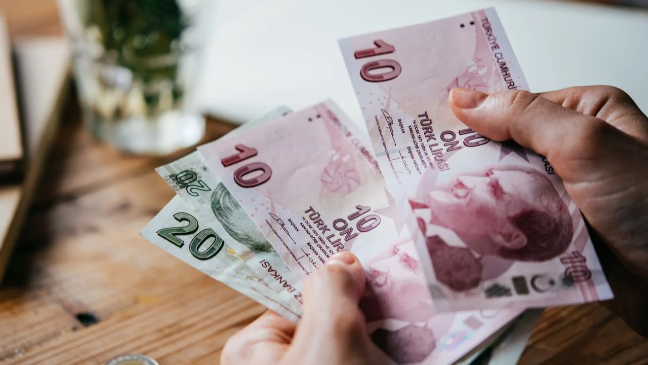 Türk Lirası mevduat faizinde parası olan dikkat! Tüm vadelerde düşüşe geçti,  ilave tedbir gelebilir