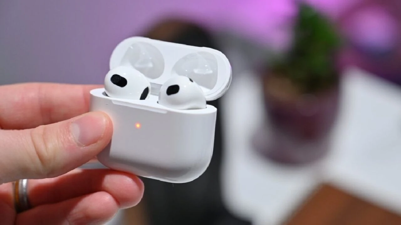 Apple, AirPods ve Beats kulaklıkları için acil güvenlik güncellemesi yayınladı