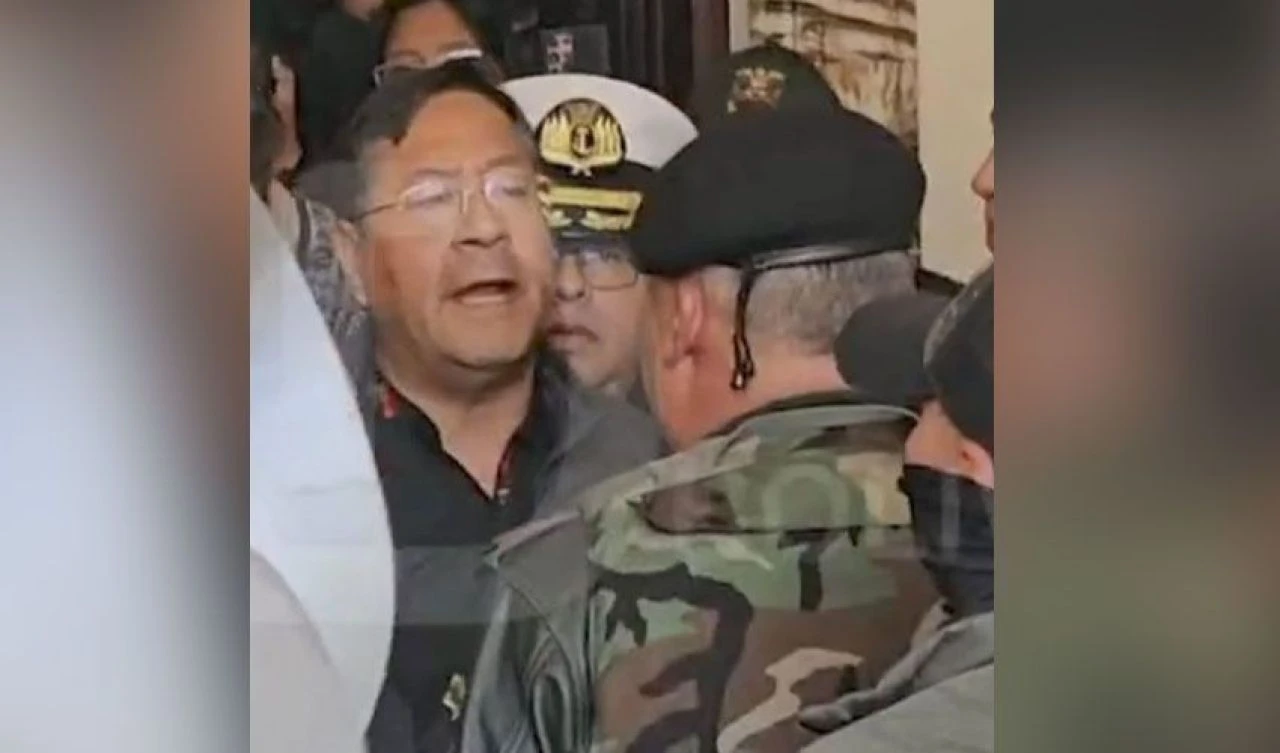 Bolivya darbe girişimine damga vuran anlar! Devlet lideri, darbeci generalle karşı karşıya geldi - 2. Resim