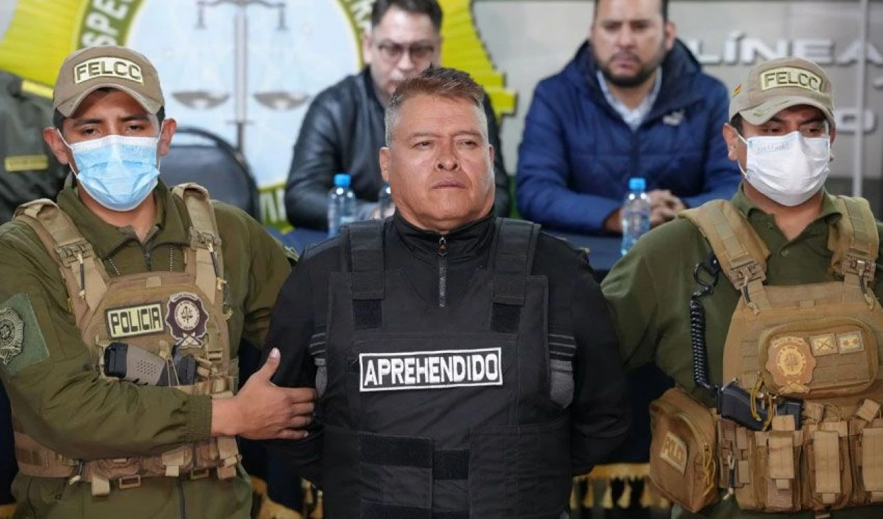 Bolivya darbe girişimine damga vuran anlar! Devlet lideri, darbeci generalle karşı karşıya geldi - 4. Resim
