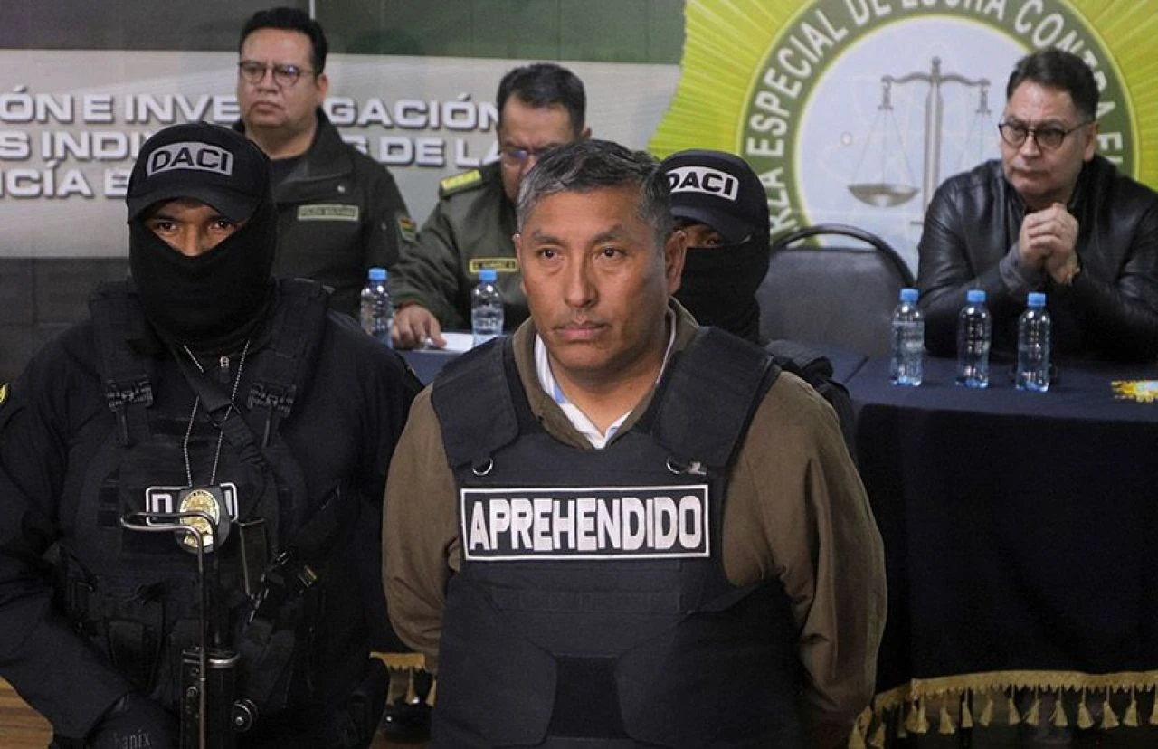 Bolivyalı bakandan ülkeyi karıştıracak darbe itirafı - 1. Resim