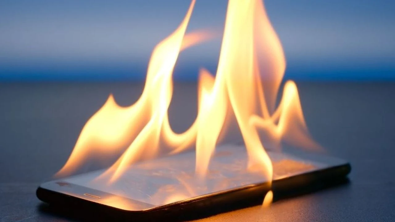 Çok ısınan telefonu en güvenli şekilde soğutma yöntemleri - 1. Resim