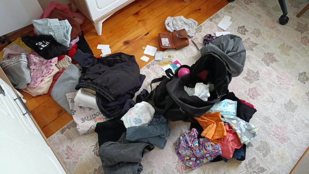 Kargocu yalanına inanıp kapıyı açtı! Uyandığında gördükleri karşısında neye uğradığını şaşırdı - 3. Resim