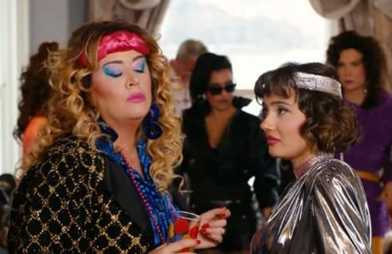 Yasak Elma ekibi Biran Damla Yılmaz'ın doğum gününde buluştu! Gözler Yıldız Argun'u aradı