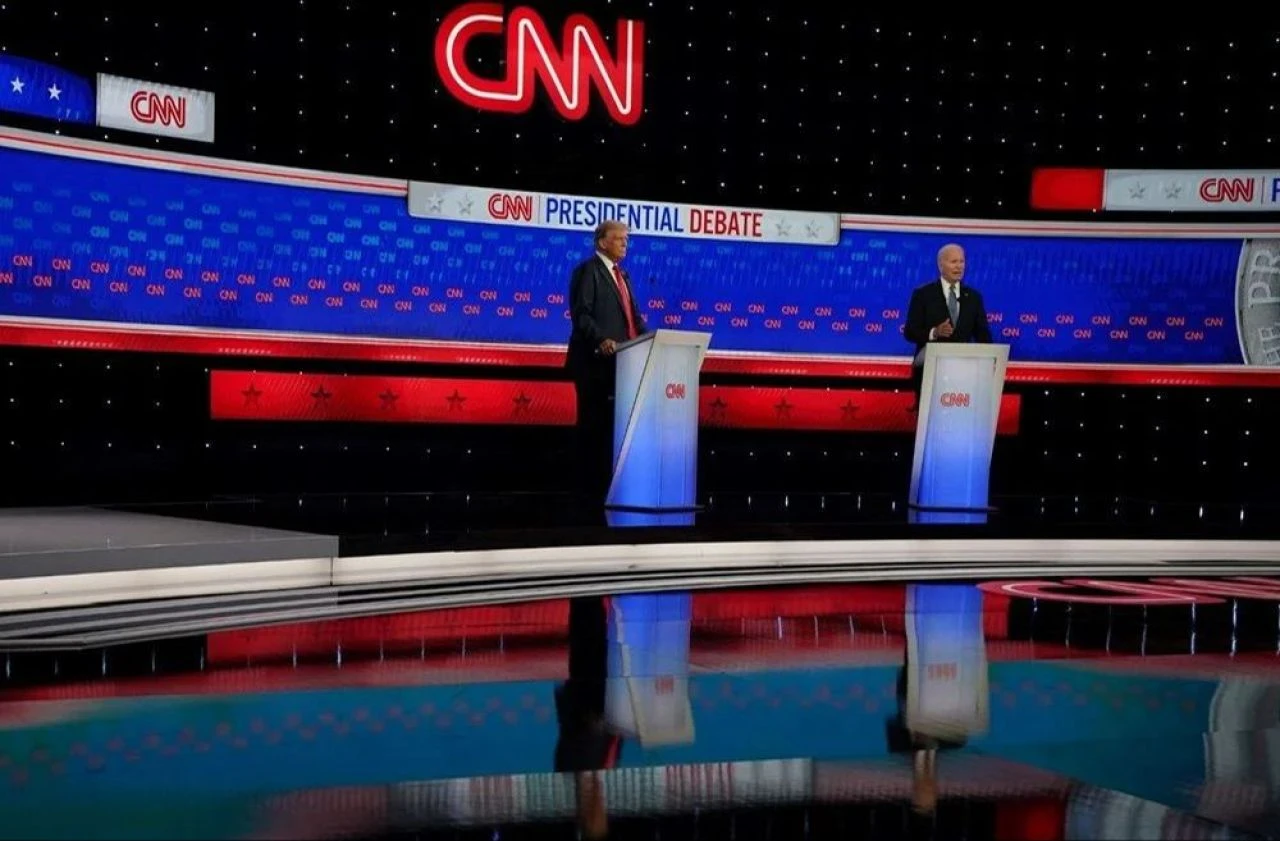 ABD Başkanı Joe Biden ve Donald Trump kozlarını canlı yayında paylaştı! İşte damga vuran anlar - 5. Resim