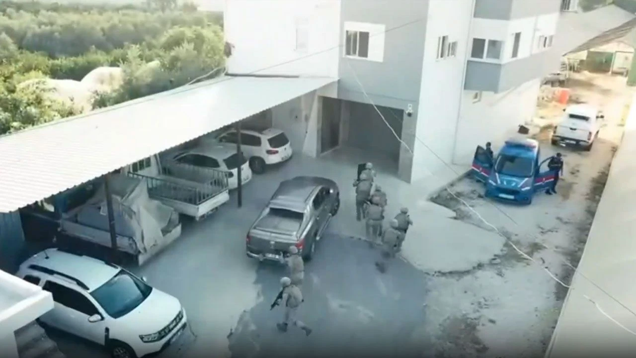 Bakan Yerlikaya duyurdu: 6 suç örgütü çökertildi - 1. Resim