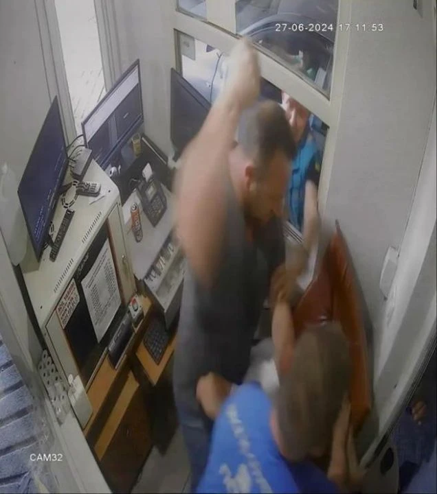 Böyle magandalık görülmedi! Gündüz gözü otoparkı basıp terör estirdiler