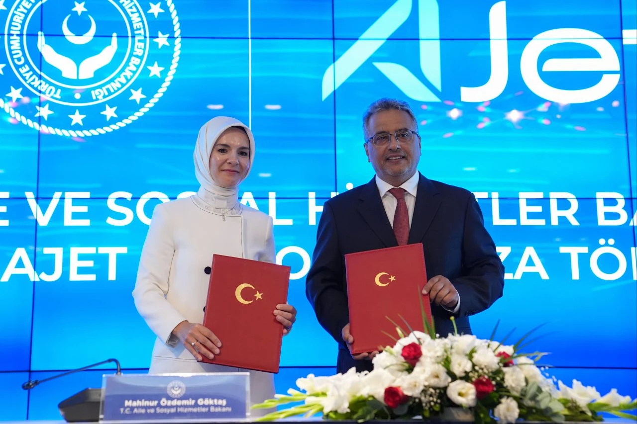 Engelli ve şehit yakınlarına AJet'de uçak bileti indirimi geldi