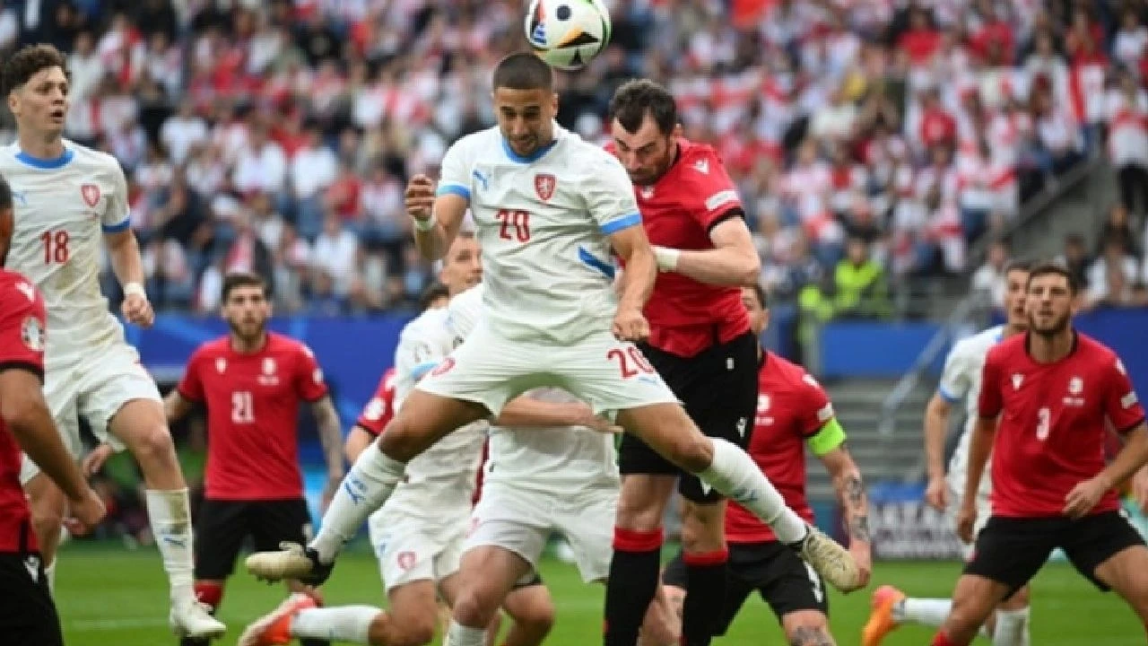 EURO 2024'te son 16 turu başlıyor! İlk maçta İsviçre ile İtalya karşı karşıya - 2. Resim