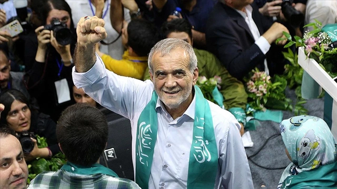 İran yeni cumhurbaşkanını seçiyor! Seçimlerde ön plandaki isim belli - 2. Resim