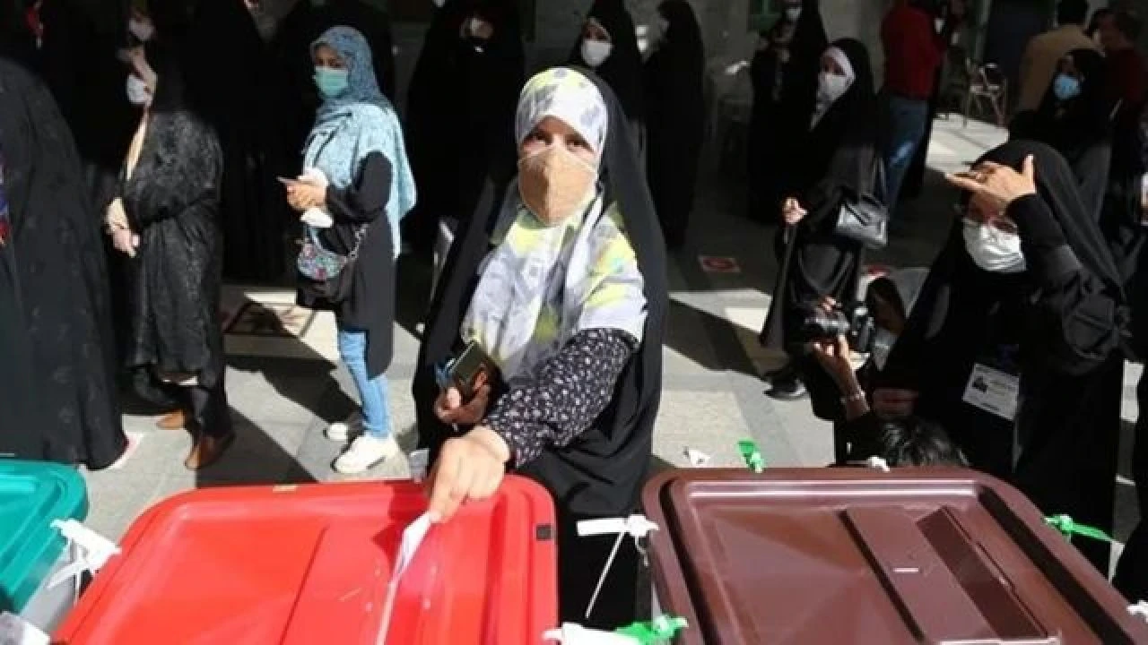 İran yeni cumhurbaşkanını seçiyor! Seçimlerde ön plandaki isim belli - 3. Resim