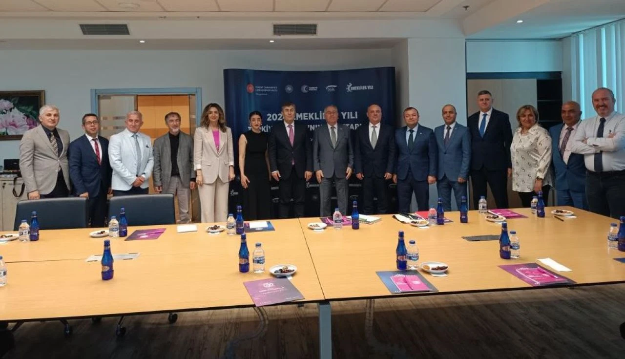 İstanbul Gedik Üniversitesi ile İstanbul Sosyal Güvenlik Kurumu arasında ‘Emekliler Yılı' protokolü imzalandı - 3. Resim