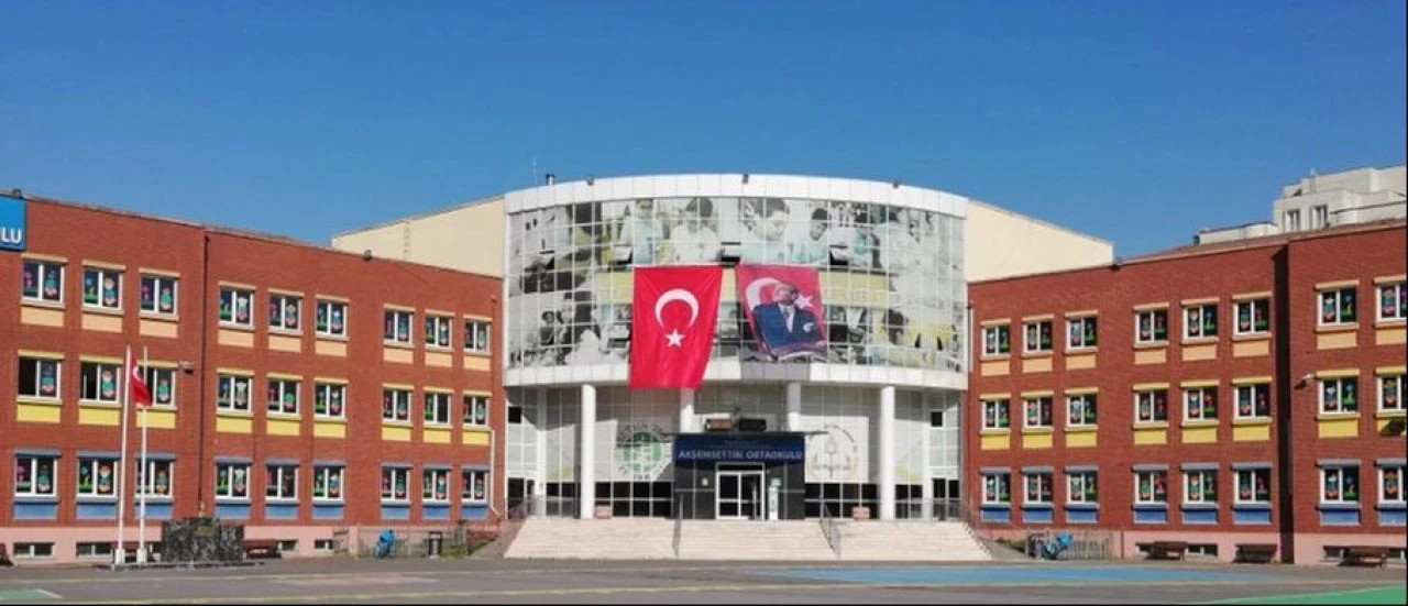 LGS'de en başarılı ortaokul oldu: İBB Akşemsettin Ortaokulu adını zirveye yazdırdı - 1. Resim