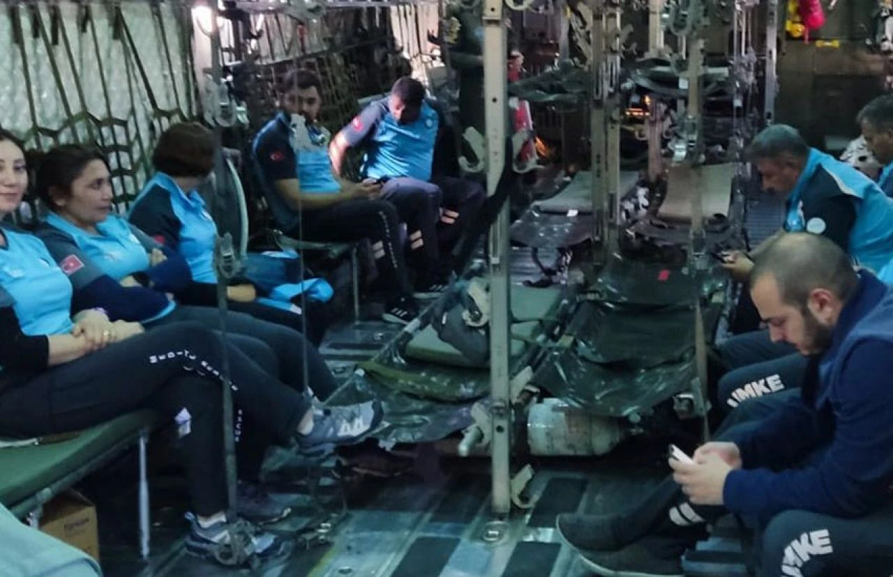 Suudi Arabistan'da yoğun bakımda yatan 13 vatandaş Türkiye'ye getirildi - 1. Resim