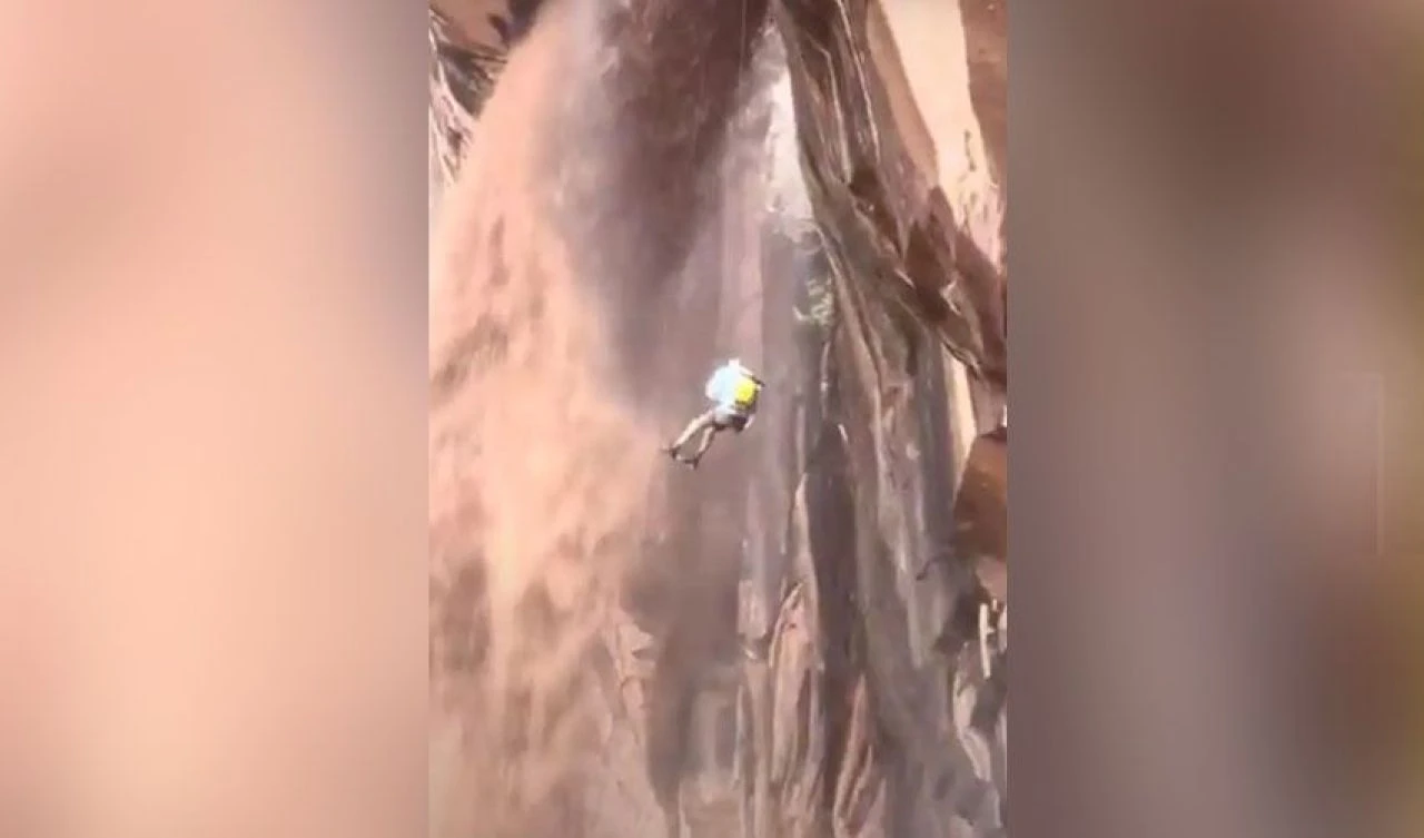 Tırmanış sırasında 150 yılda bir görülen olaya denk geldi! Korku dolu anlar kameraya yansıdı - 3. Resim