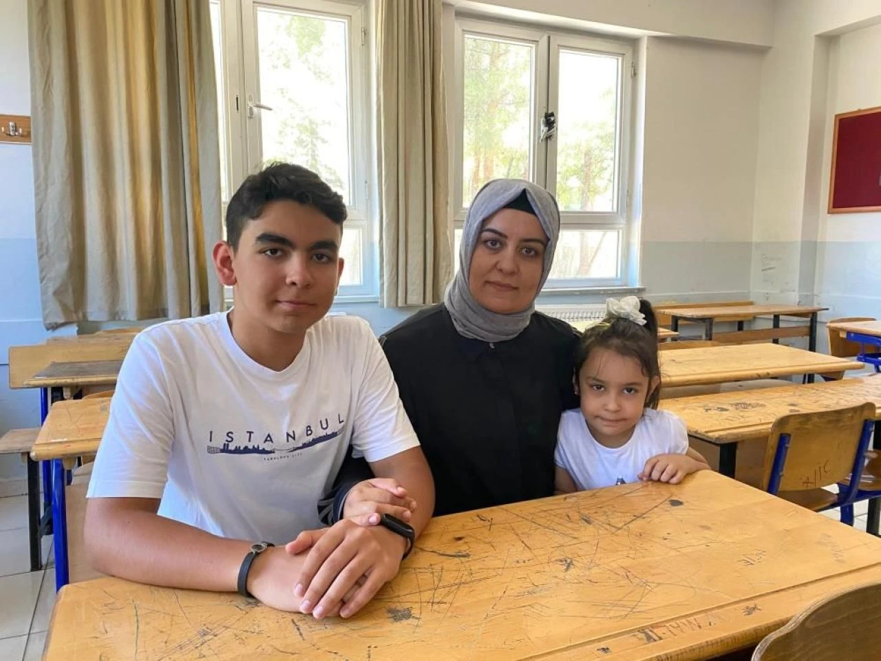 Bu başarı alkışlanır! Depremden kurtuldu LGS'de birinci oldu