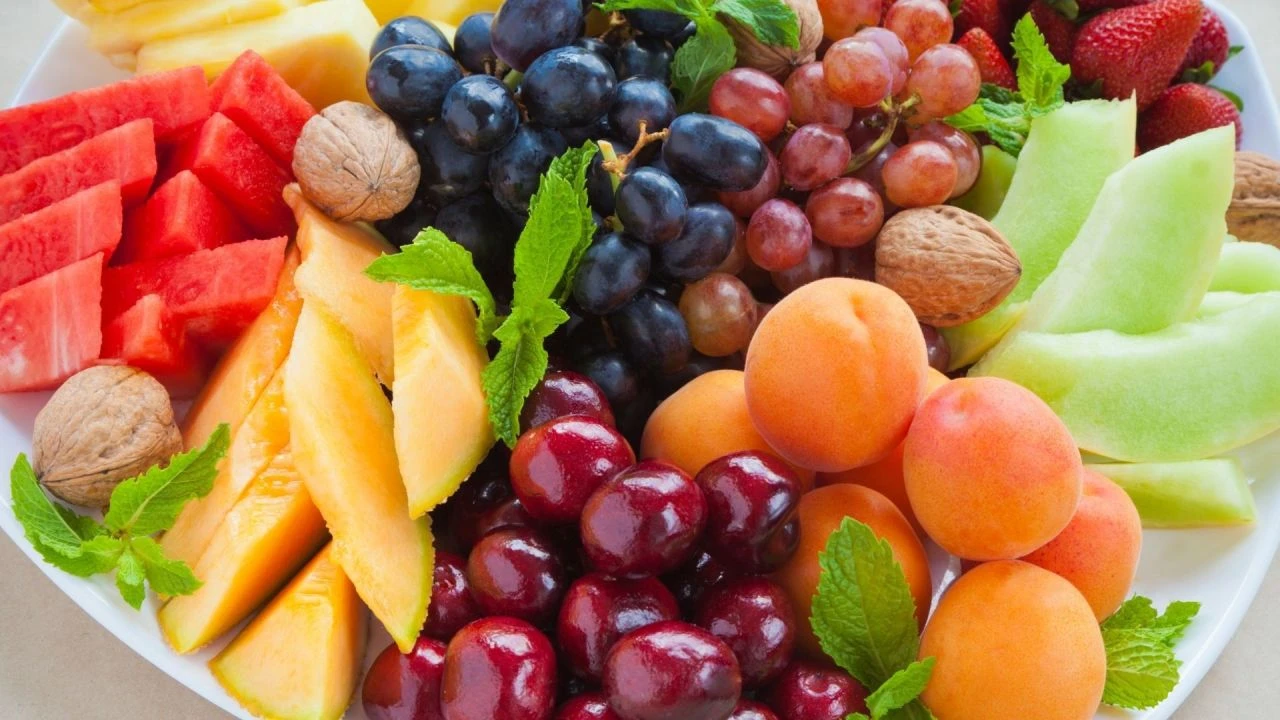 Canan Karatay 'sıcak havalarda sakın tüketmeyin' dedi! Ağız sulandıran yaz meyveleri tehlike listesinde yer aldı