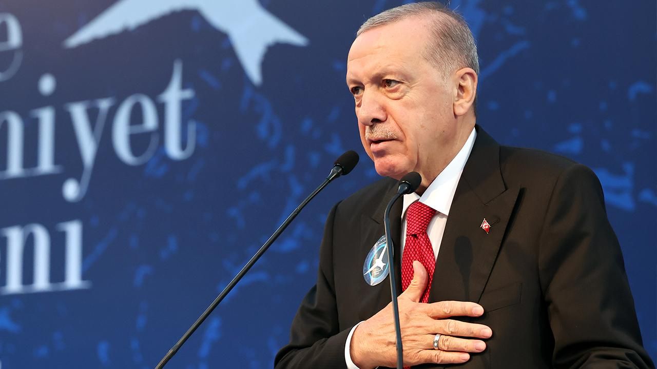 Cumhurbaşkanı Erdoğan: Türkiye için, ümmet için kurduğunuz hayalleriniz olsun - 1. Resim