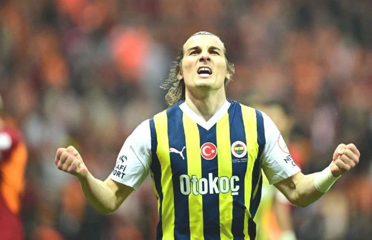 Fenerbahçe için gemileri yakan Çağlar Söyüncü İstanbul'a dönüyor! Anlaşma sağlandı