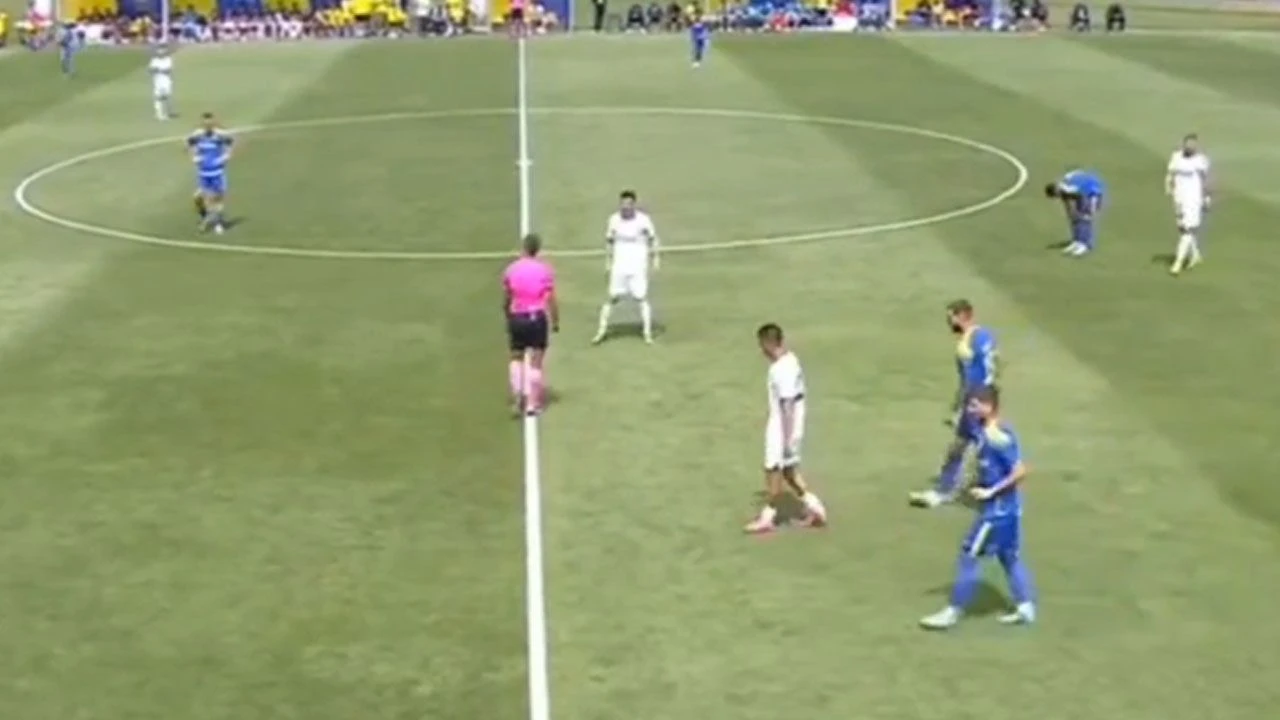 Mert Hakan Yandaş kaldığı yerden... Bu kez de hakeme kafa tuttu! Sözlerine tepki yağdı - 1. Resim