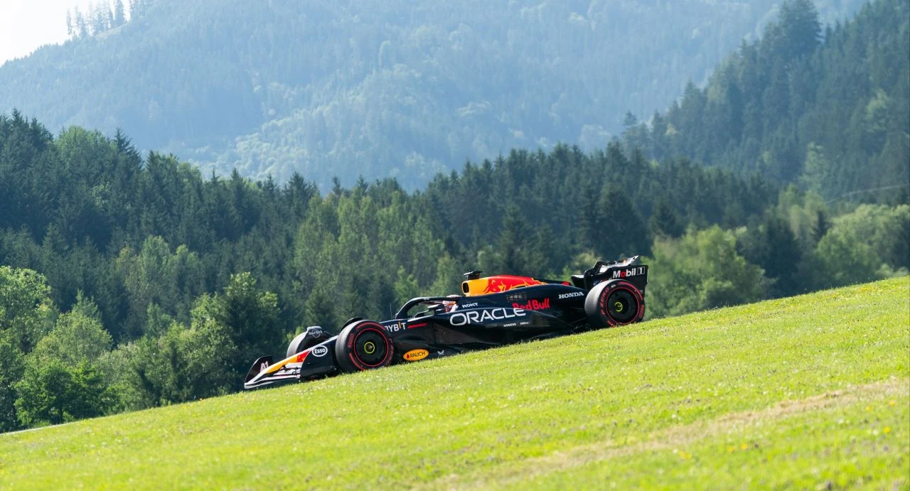 Avusturya Grand Prix'sinde pole Max Verstappen'in!  - 1. Resim