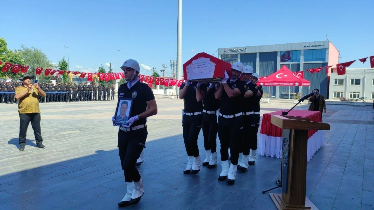Şehit polis Cemalcan Ev'in annesinin feryatları herkesi ağlattı