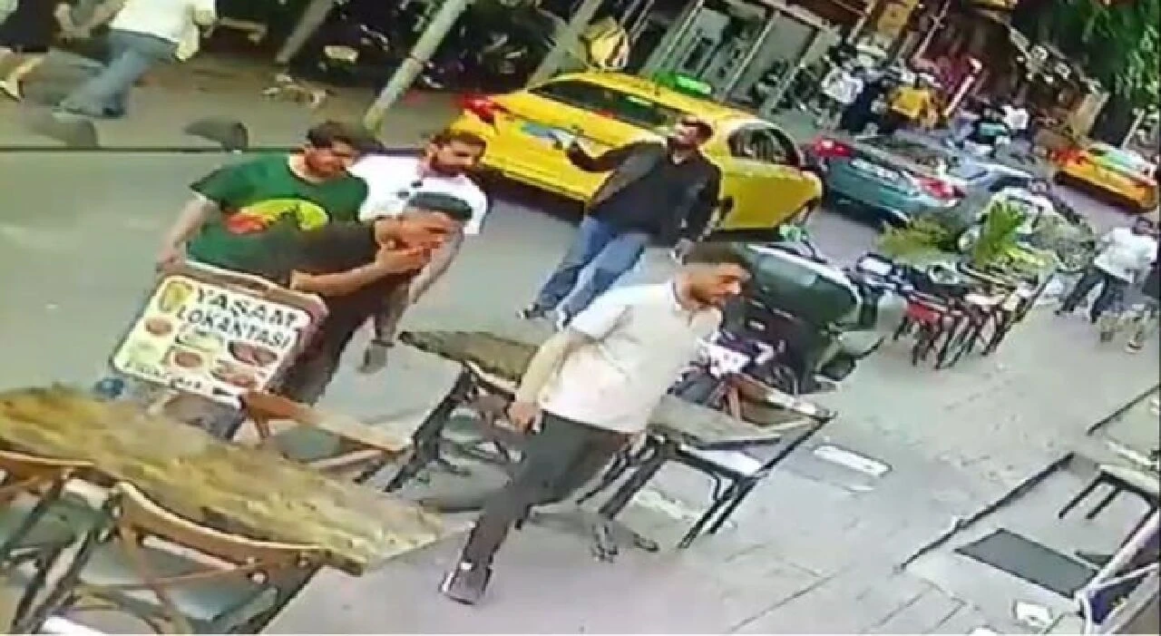 Taksim’de silahlı saldırı: Eski ortağı rakip mekana gidince çalışanlarını vurdurdu - 1. Resim