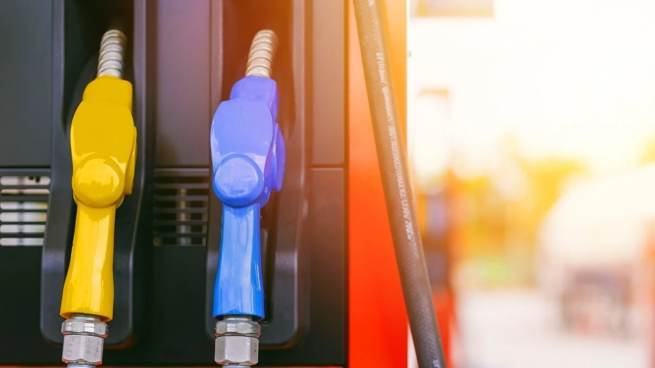 Akaryakıt fiyatlarına ÖTV zammı geliyor 50 liraya koşacak! Tabelalar o tarihte değişecek - 1. Resim