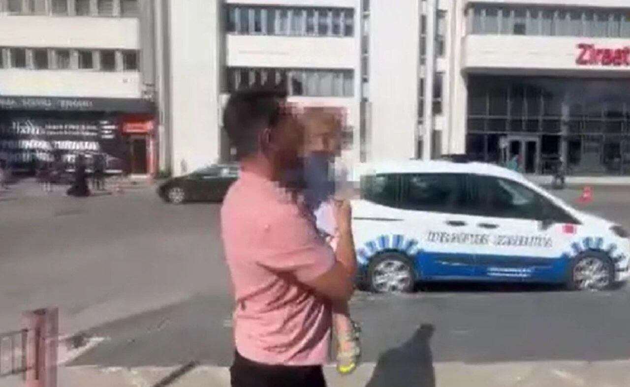 Samsun'da otoparkta unutulan 2 yaşındaki çocuk şaşkına çevirdi - 1. Resim