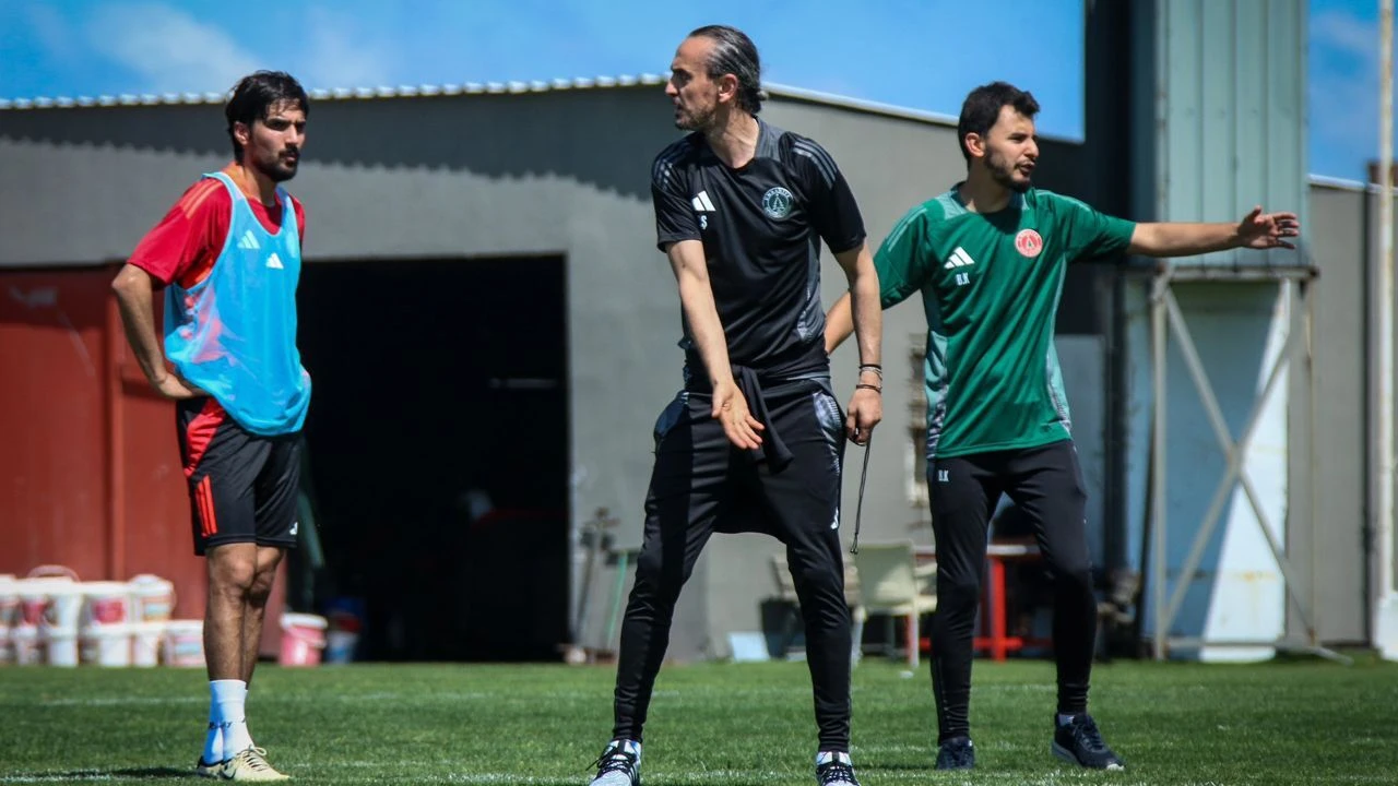 Ümraniyespor'un yeni teknik direktörü Tuncay Şanlı oldu - 2. Resim