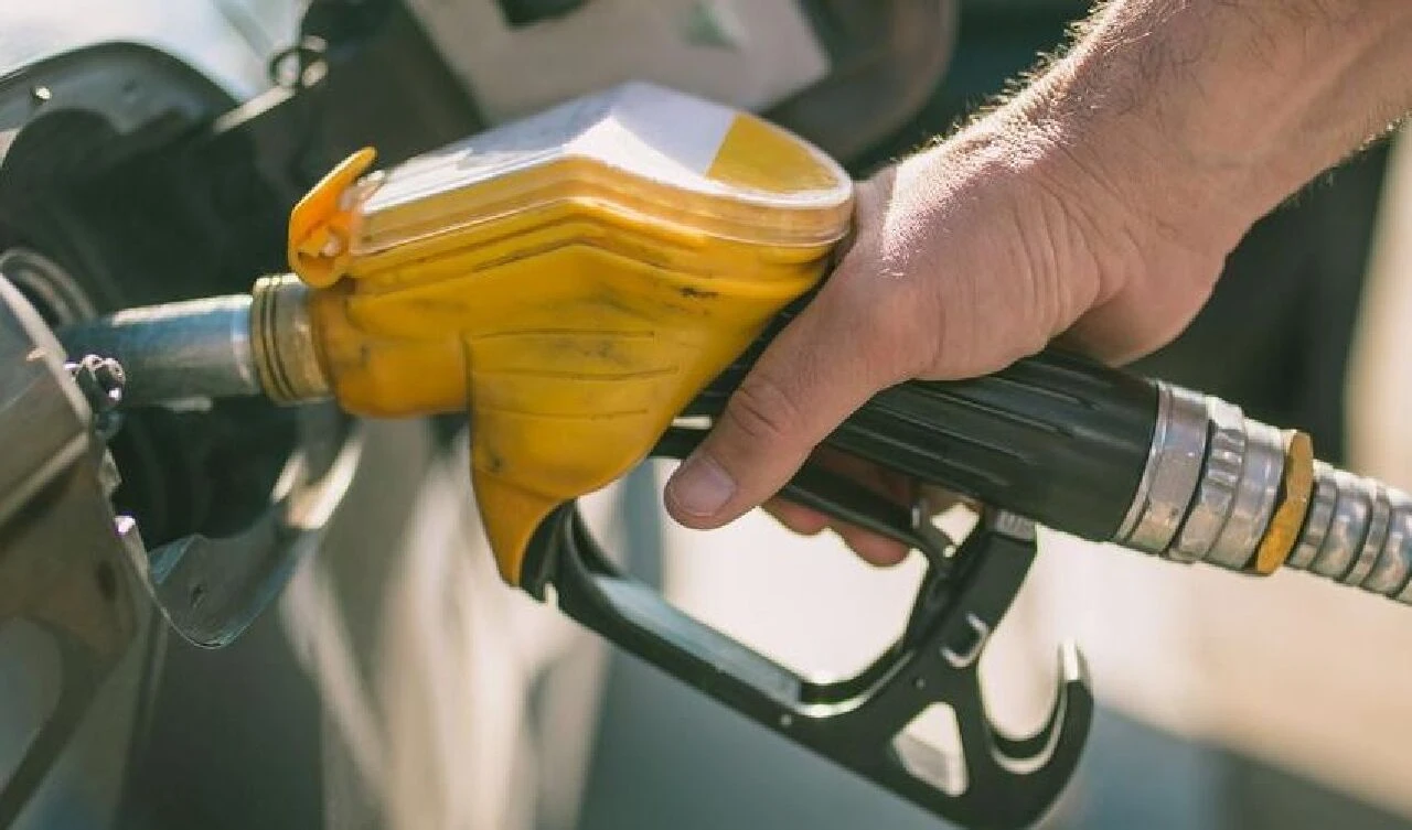 Akaryakıta zam geliyor, tabela bu gece değişiyor! Brent petrol iki ayın zirvesine çıktı - 1. Resim