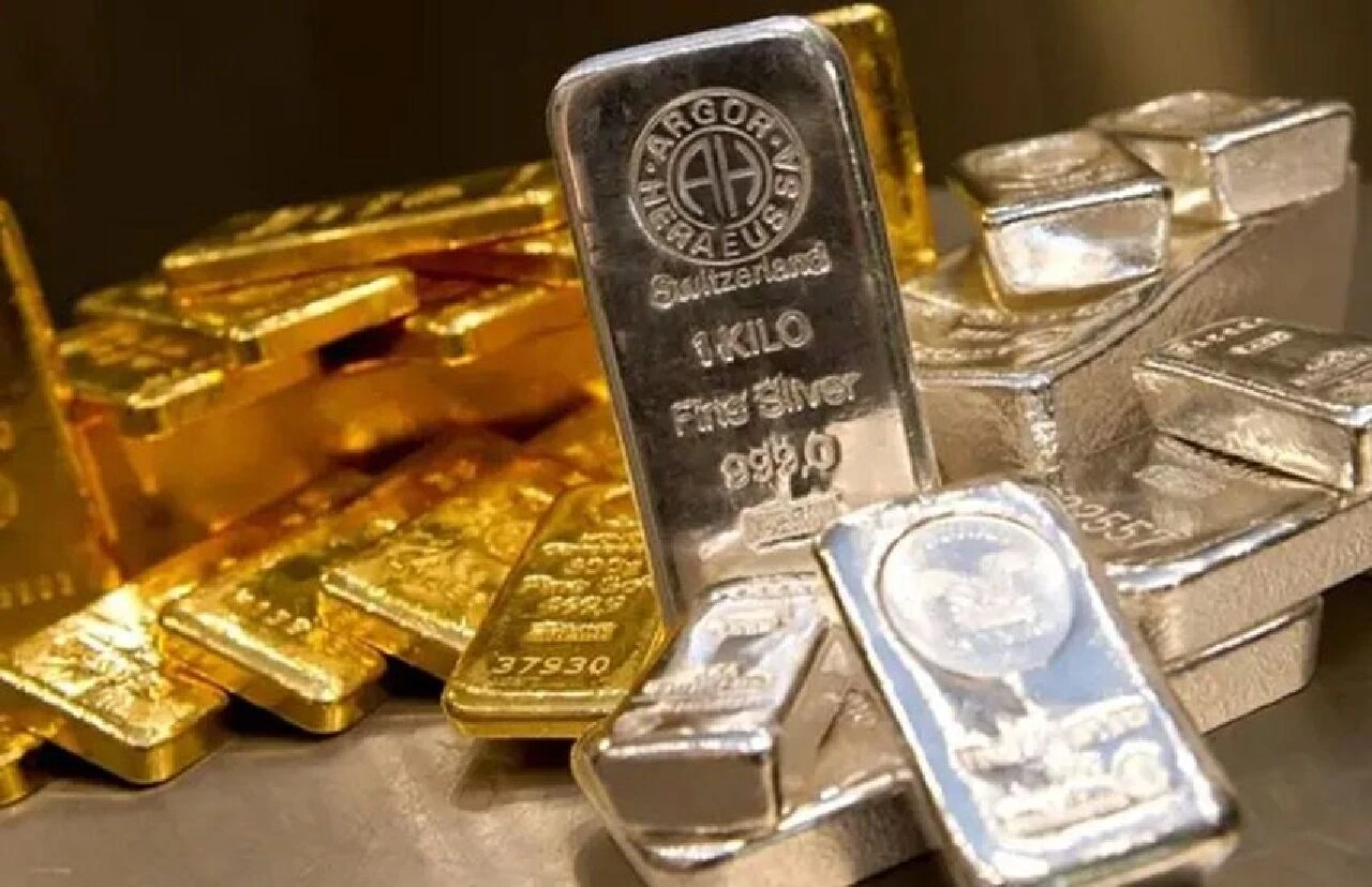 Altın yatırımcılarının yeni rotası gümüş! Rekor fiyat verdiler