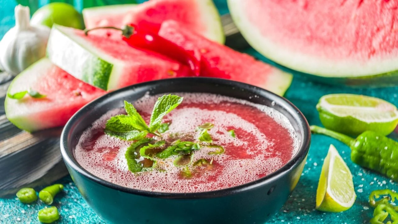 Amerikalı bilim insanları karpuzun çorbasını yaptı! Tek başına vücudun yakıt motoru oldu