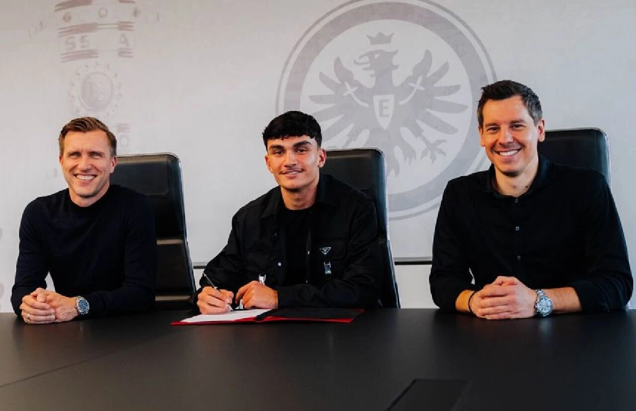 Can Uzun imzayı attı, transfer resmen açıklandı