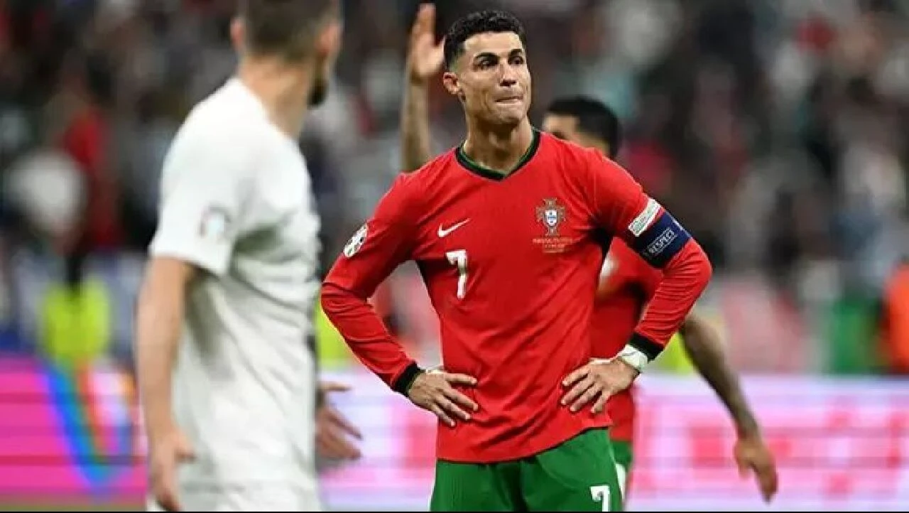 Cristiano Ronaldo gözyaşlarına hakim olamadı! Önce kaçırdı sonra attı - 3. Resim