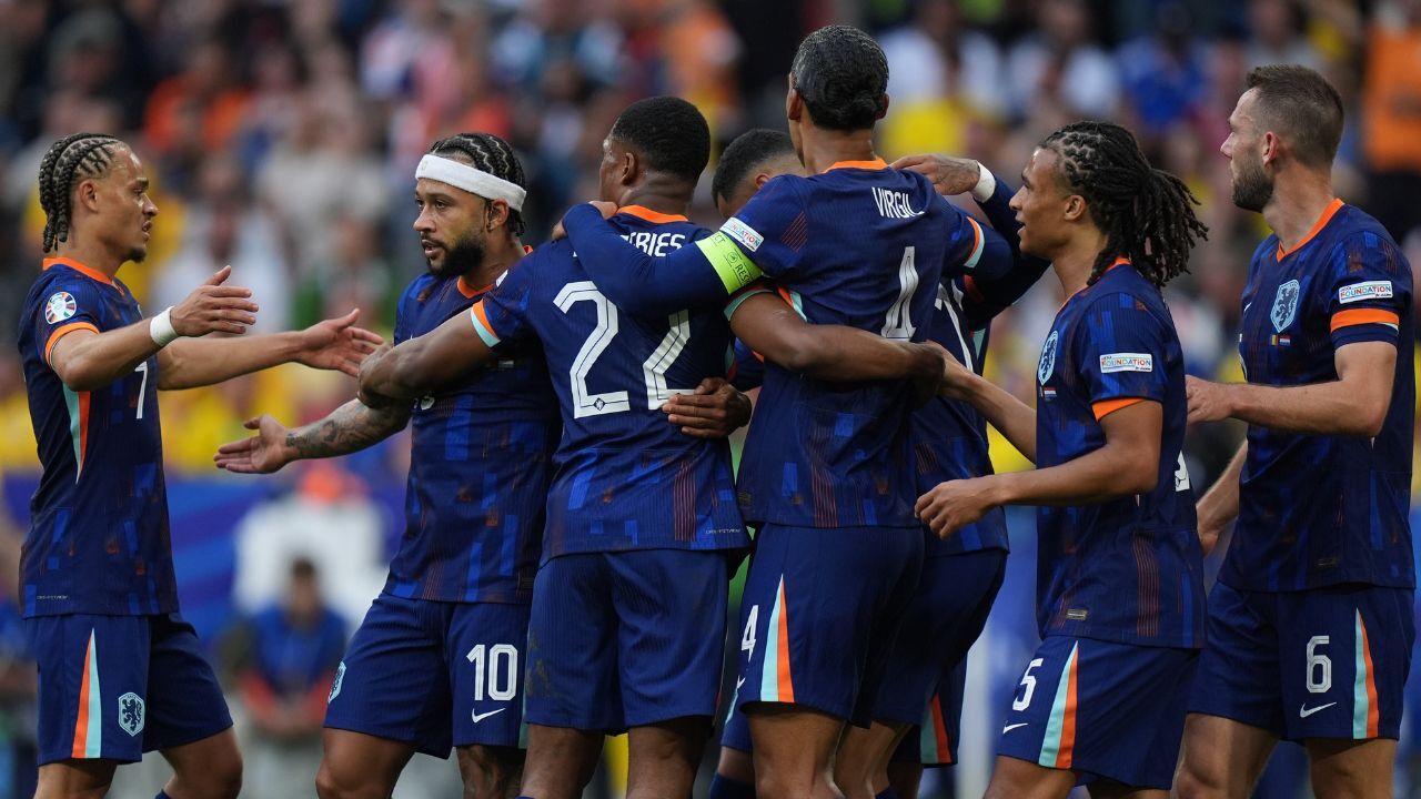 Hollanda adını çeyrek finale yazdırdı! Romanya turnuvaya veda etti - Futbol
